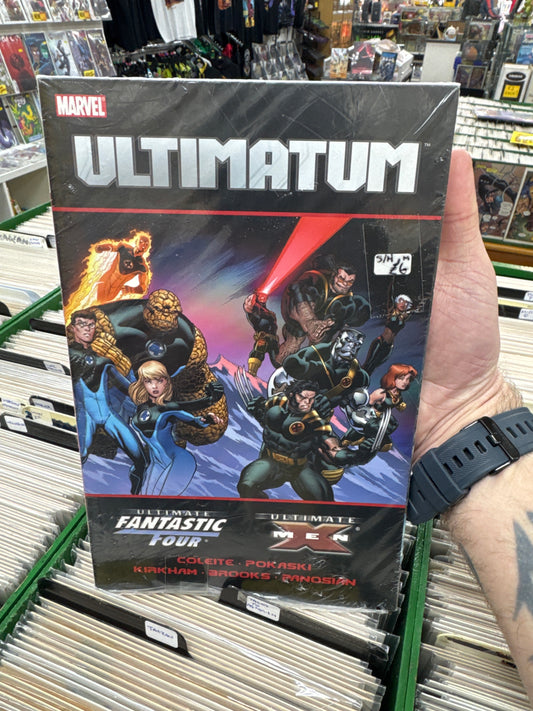 Marvel Ultimatum Xmen And Fantastic Store Graphic Novel