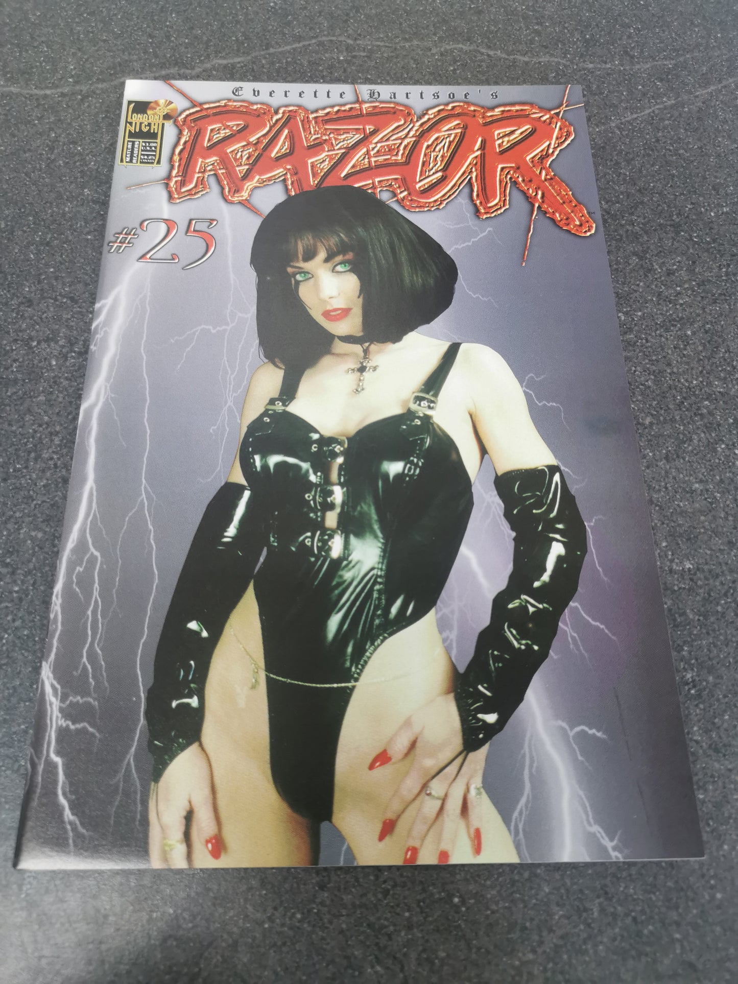 Razor Uncut #25 1996 London Night Studios comic